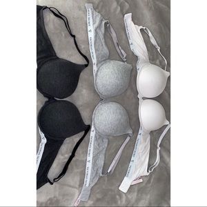 ***SOLD*** 3 Victoria Secret Bras